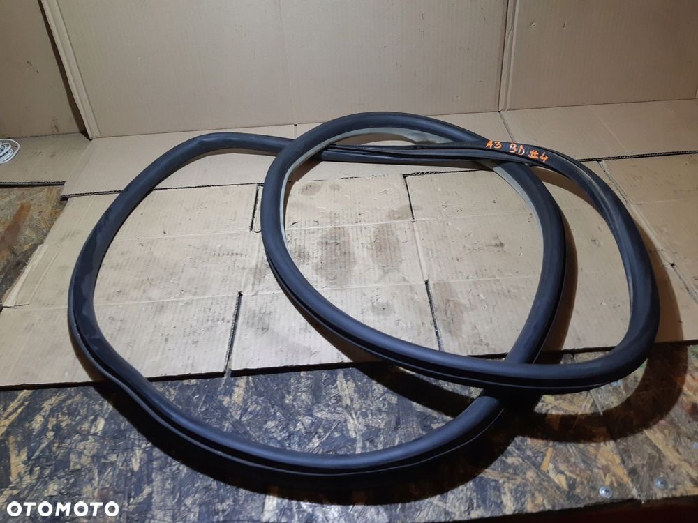 AUDI A3 8P 3D USZCZELKA DRZWI LEWE PRZEDNIE LEWY PRZÓD 8P3831721J - 6