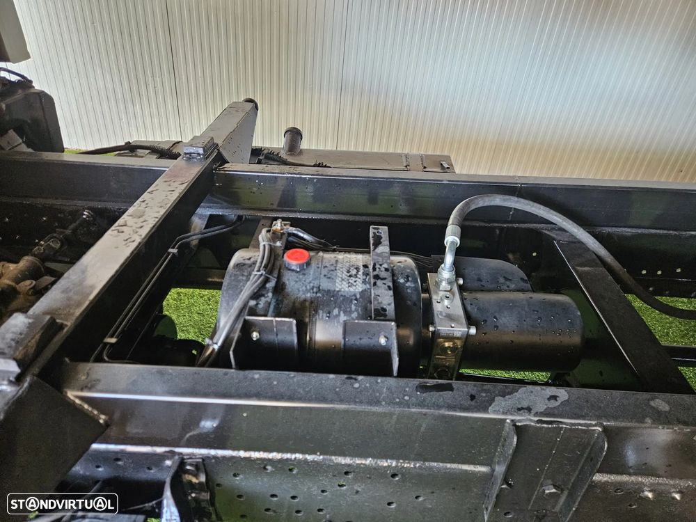 Mitsubishi CANTER TRIBASCULANTE - 8