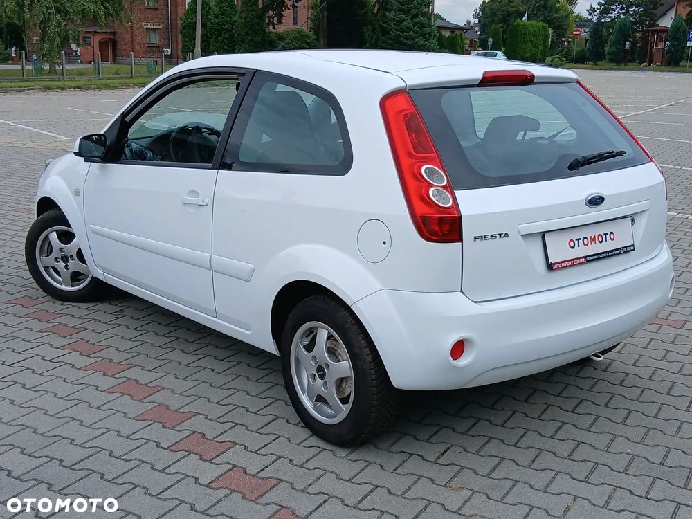 Ford Fiesta - 4