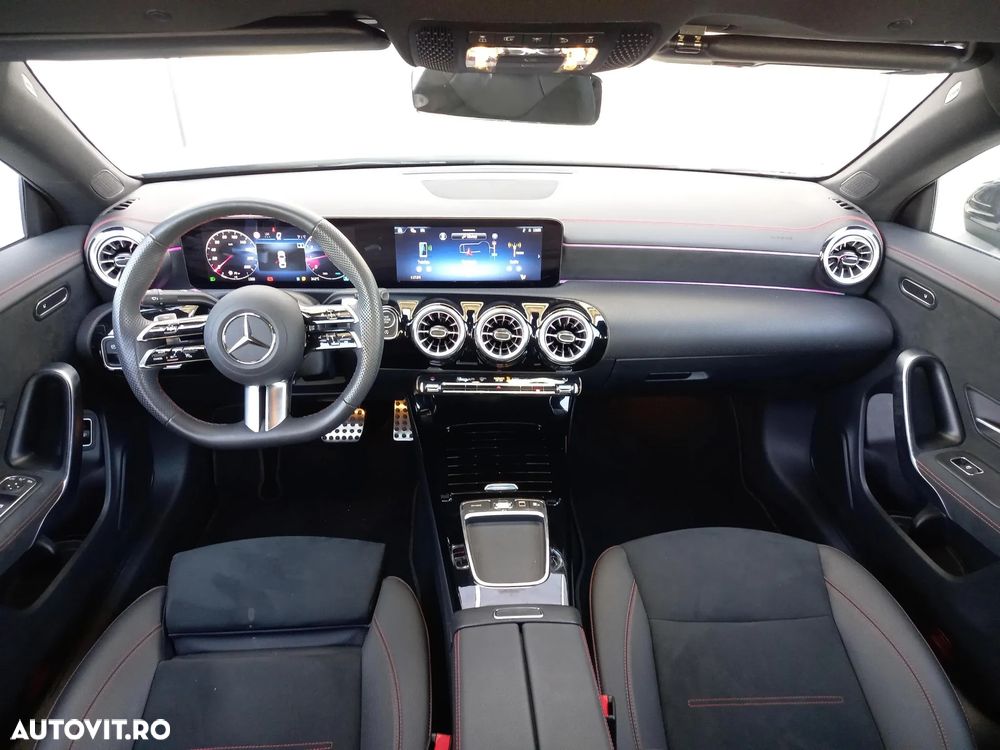 Mercedes-Benz CLA 180 7G-DCT - 10