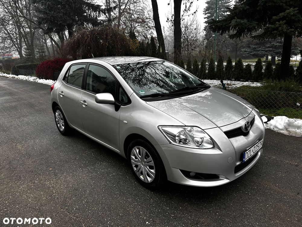 Toyota Auris 1.6 VVT-i Executive - 16