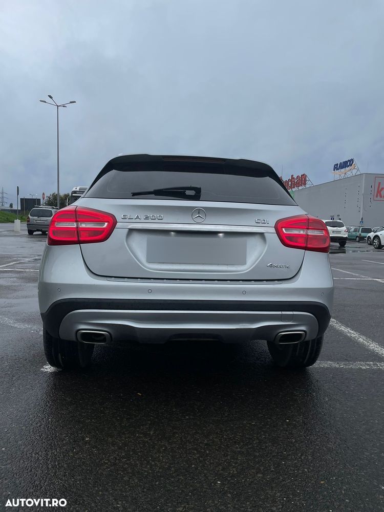 Mercedes-Benz GLA 200 CDI 4MATIC Aut. - 1