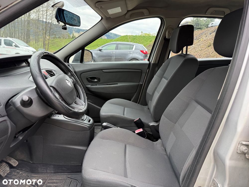 Renault Scenic dCi 110 Expression - 19