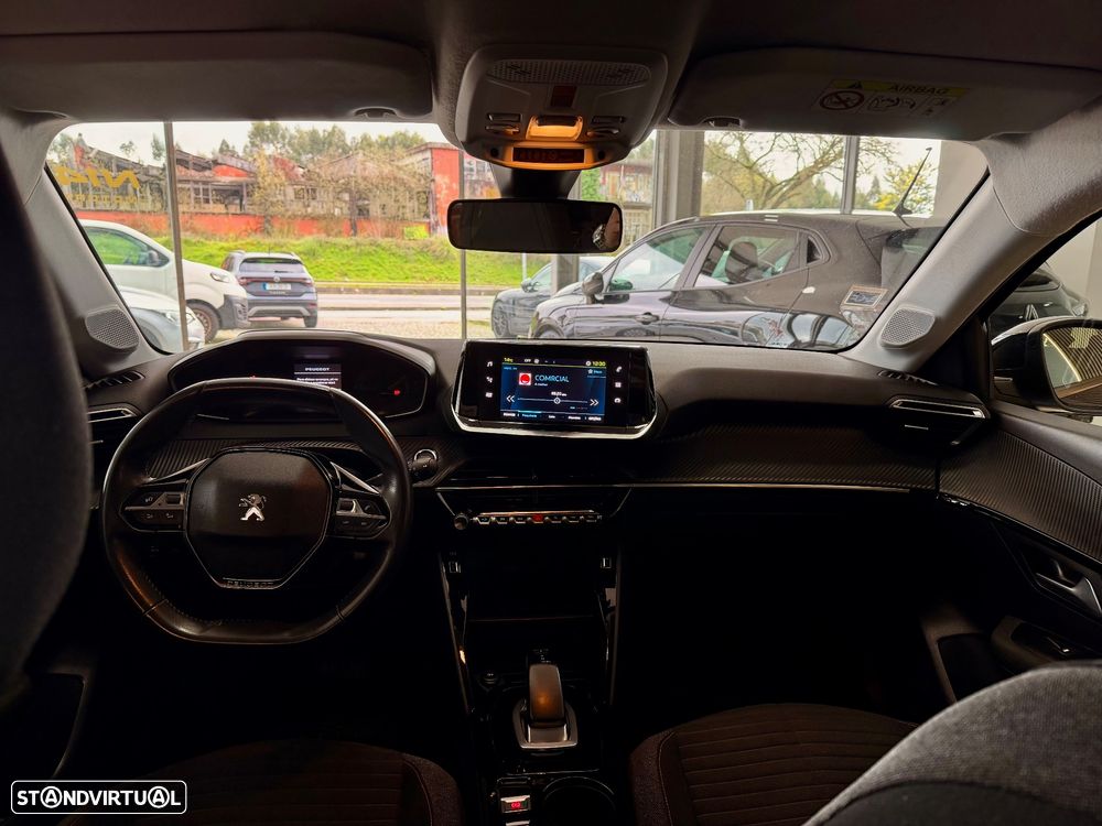 Peugeot e-208 - 16