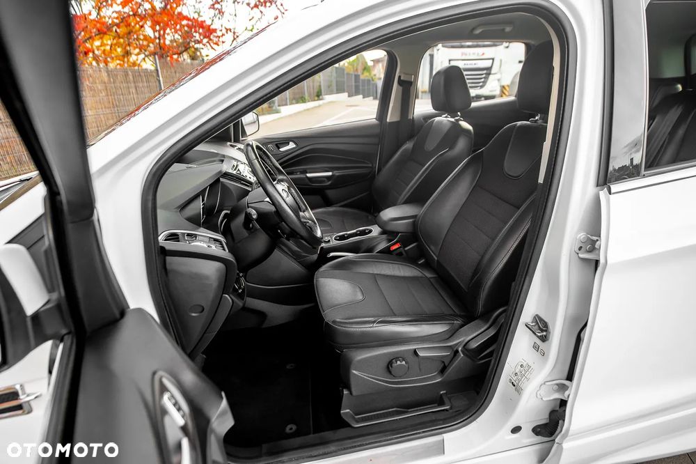 Ford Kuga 1.6 EcoBoost 4x4 Titanium - 19