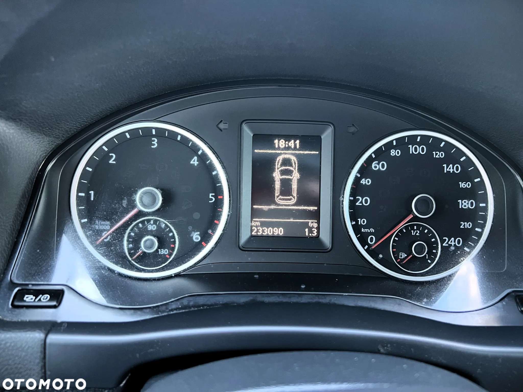 Volkswagen Tiguan - 19