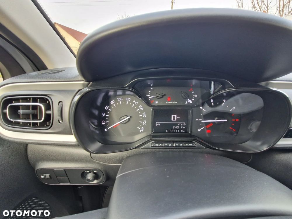 Citroën C3 1.2 PureTech Shine - 36