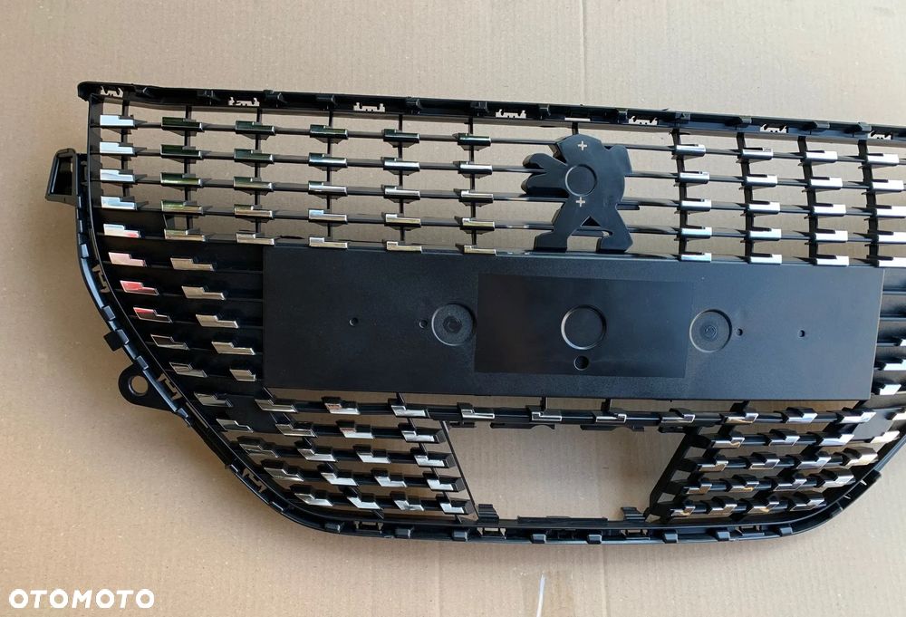 Grill Atrapa przednia Peugeot 208 II 2019- - 2