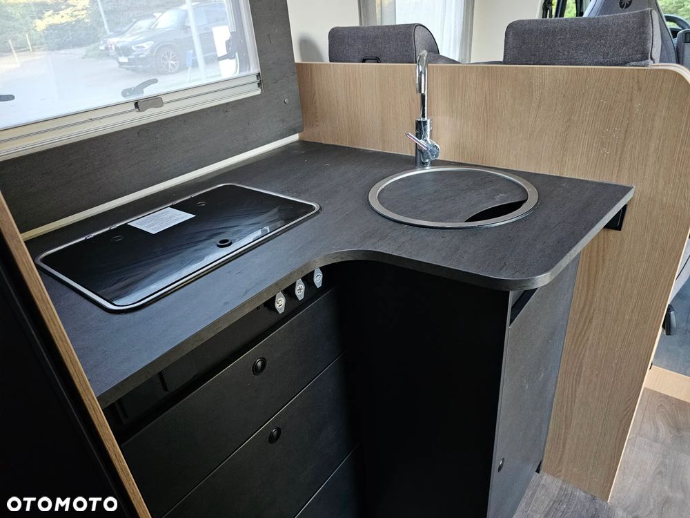 Sunlight CAPRON / HYMER ERIBA T67 Zimowy 4 miejsca do spania - 19
