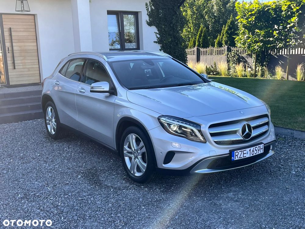 Mercedes-Benz GLA 180 - 29