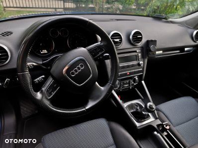 Audi A3 Sportback - 4