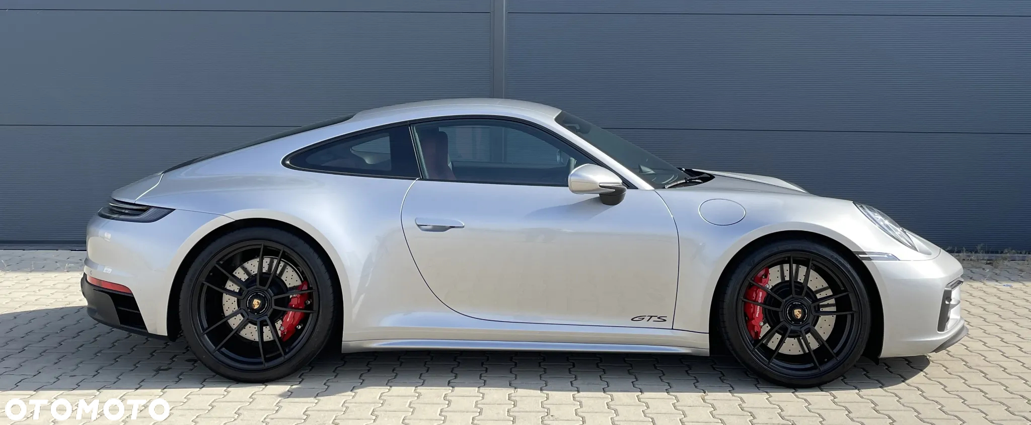 Porsche 911 Carrera 4 GTS - 4