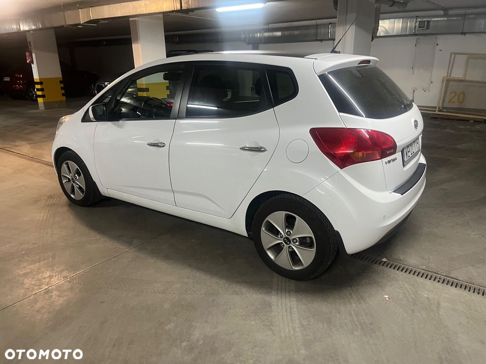Kia Venga - 6