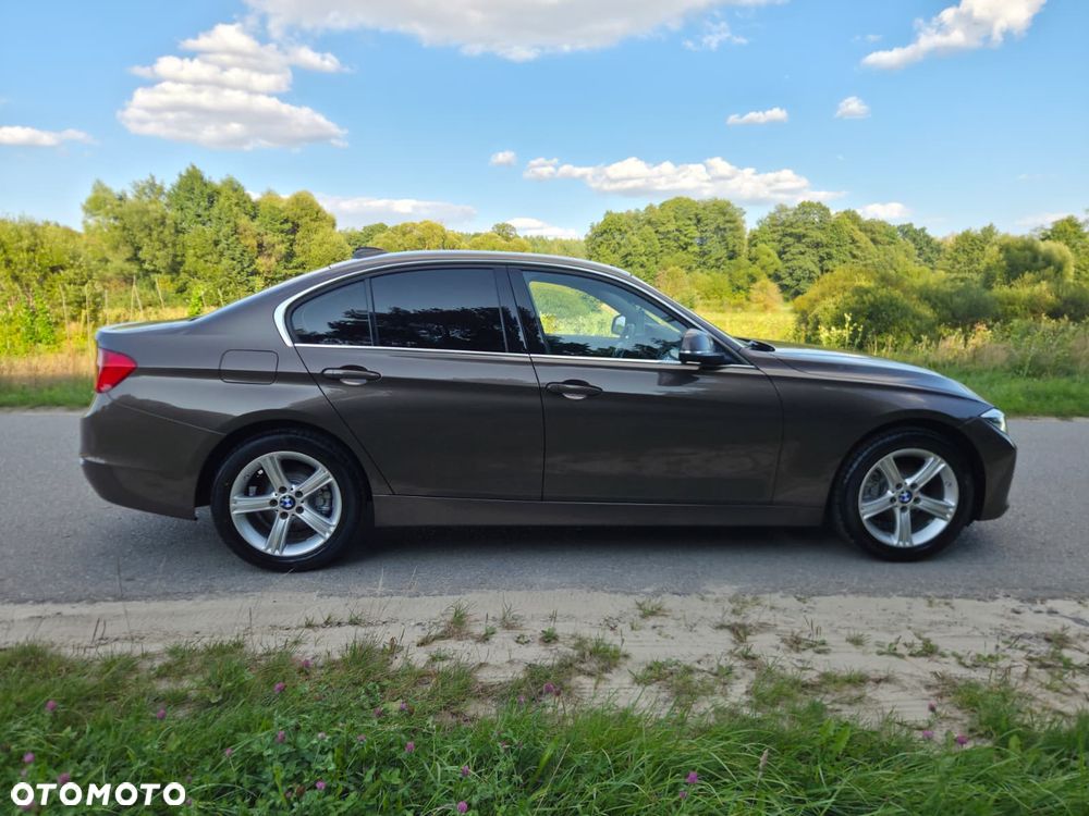 BMW Seria 3 316i Luxury Line - 4