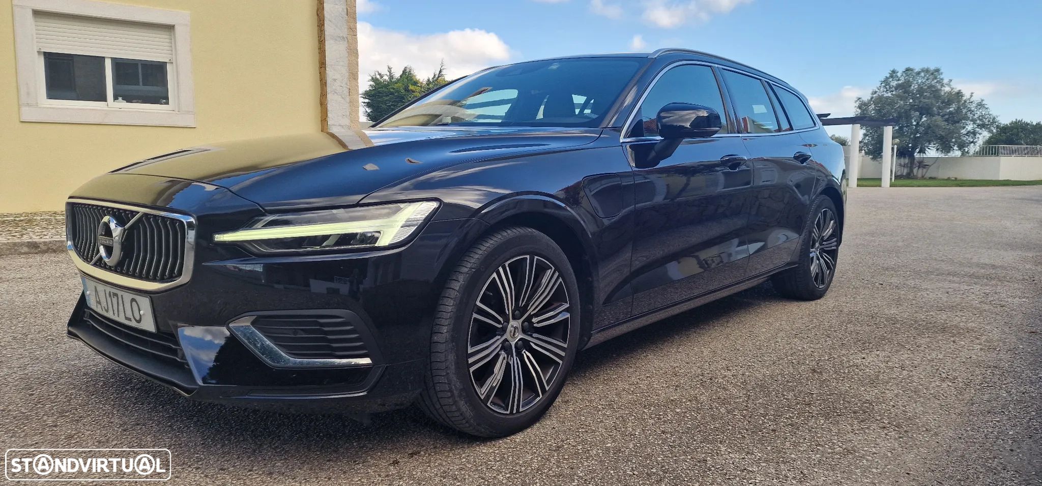 Volvo V60 2.0 T6 AWD TE R-Design Expression - 1