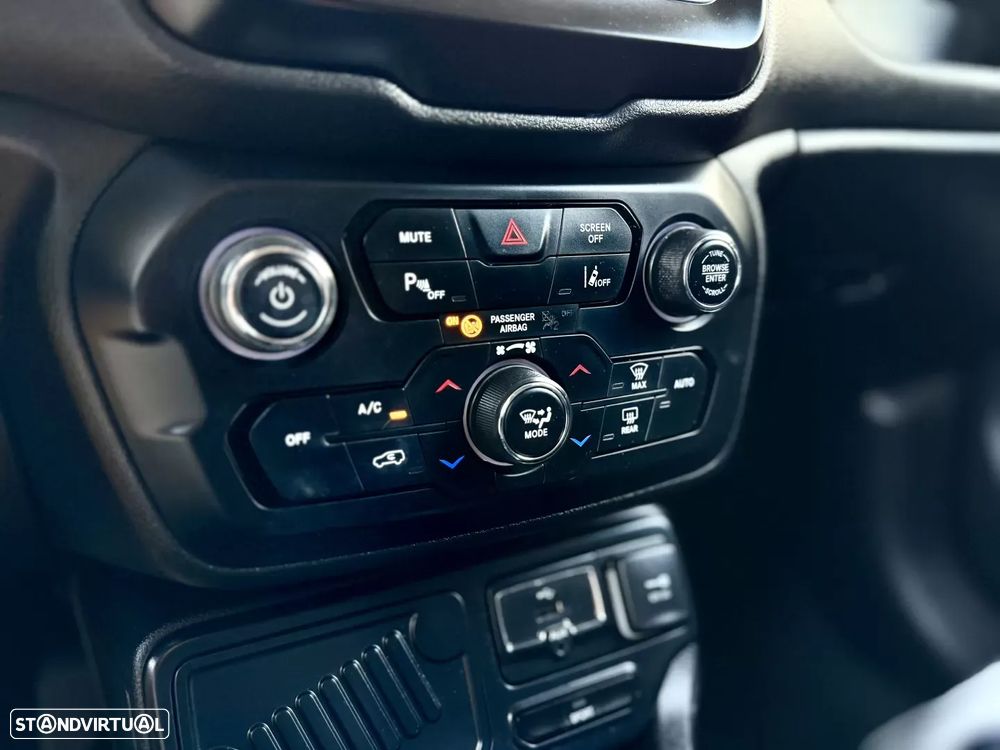 Jeep Renegade 1.3 T Limited DCT - 25