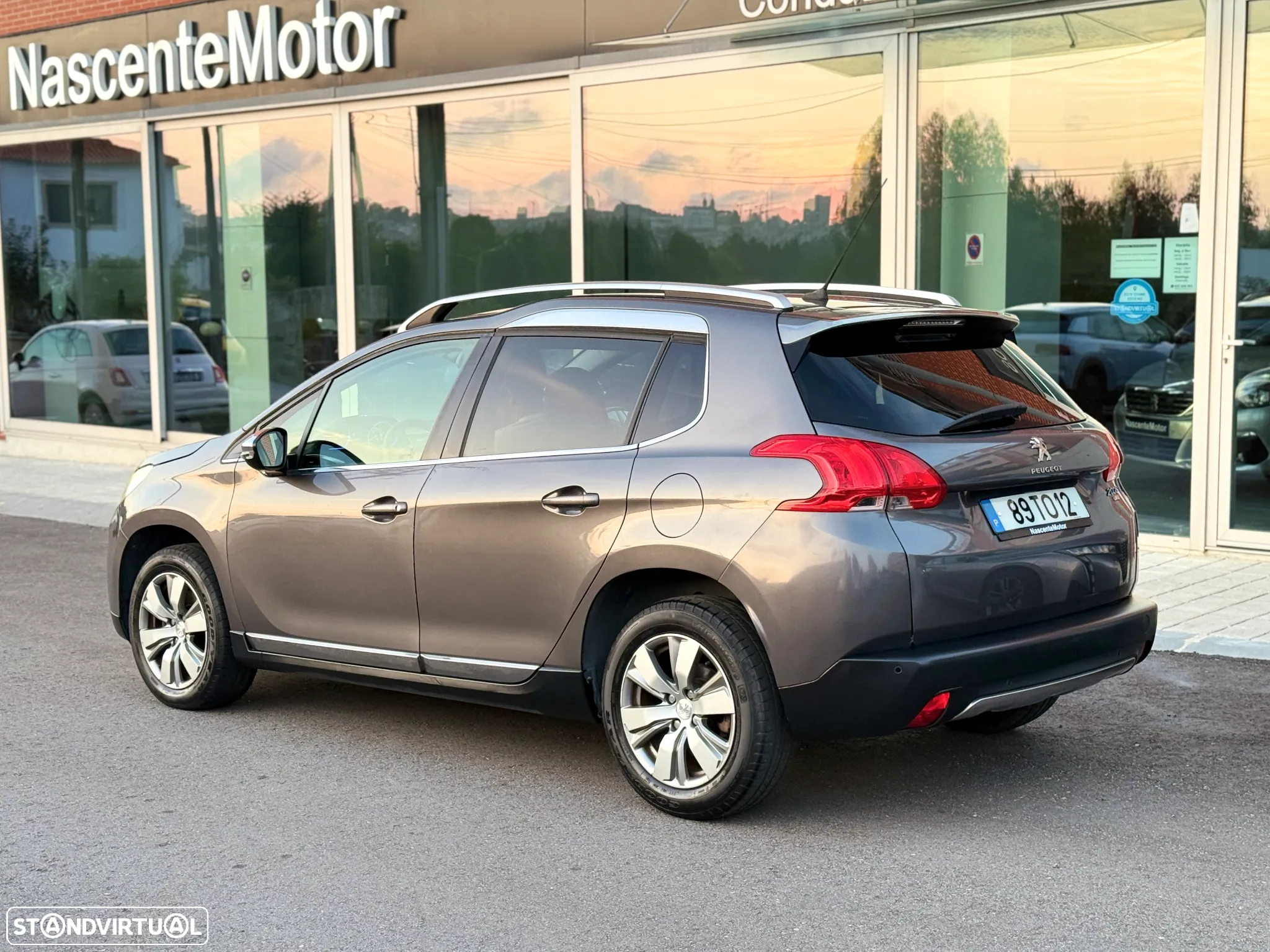 Peugeot 2008 1.6 e-HDi Allure - 11