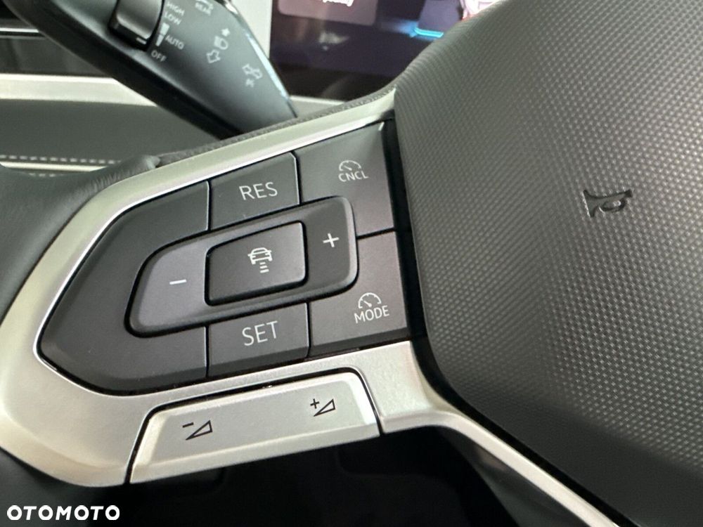 Volkswagen Passat Variant 2.0 TDI SCR Elegance DSG - 20