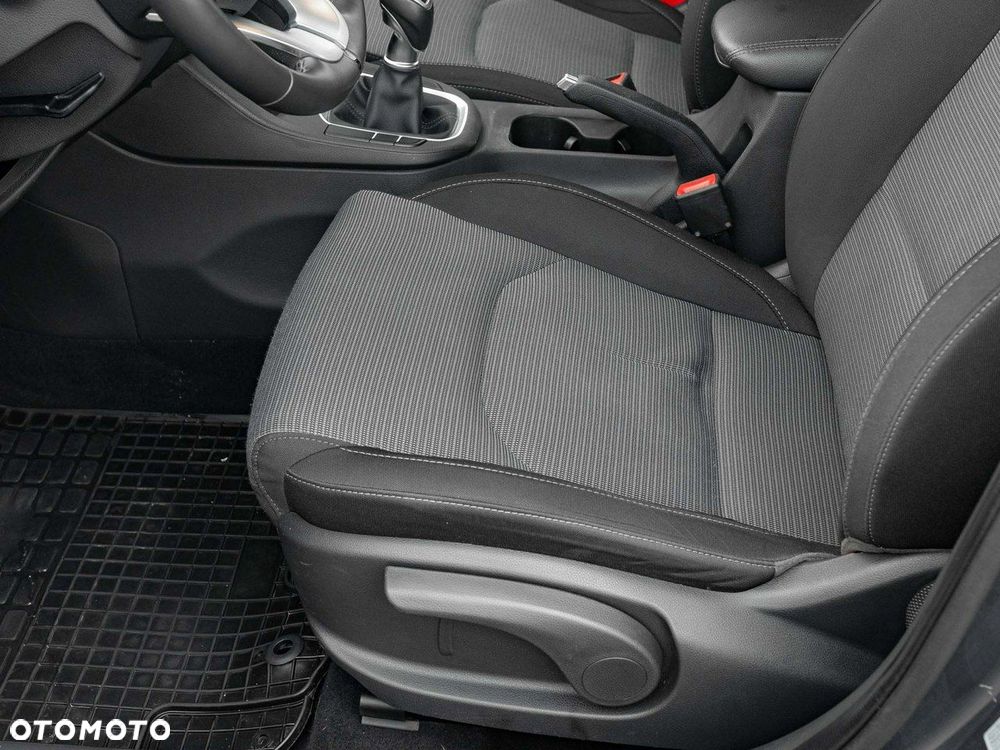 Hyundai i30 1.5 DPI Classic + - 12