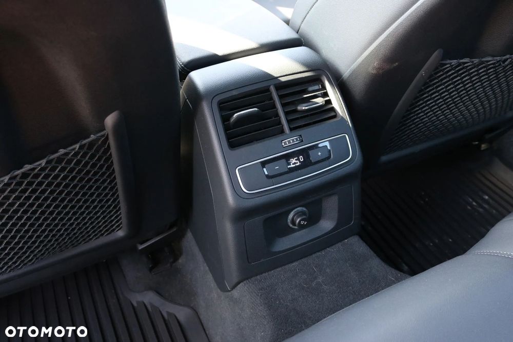 Audi A4 Limousine - 13