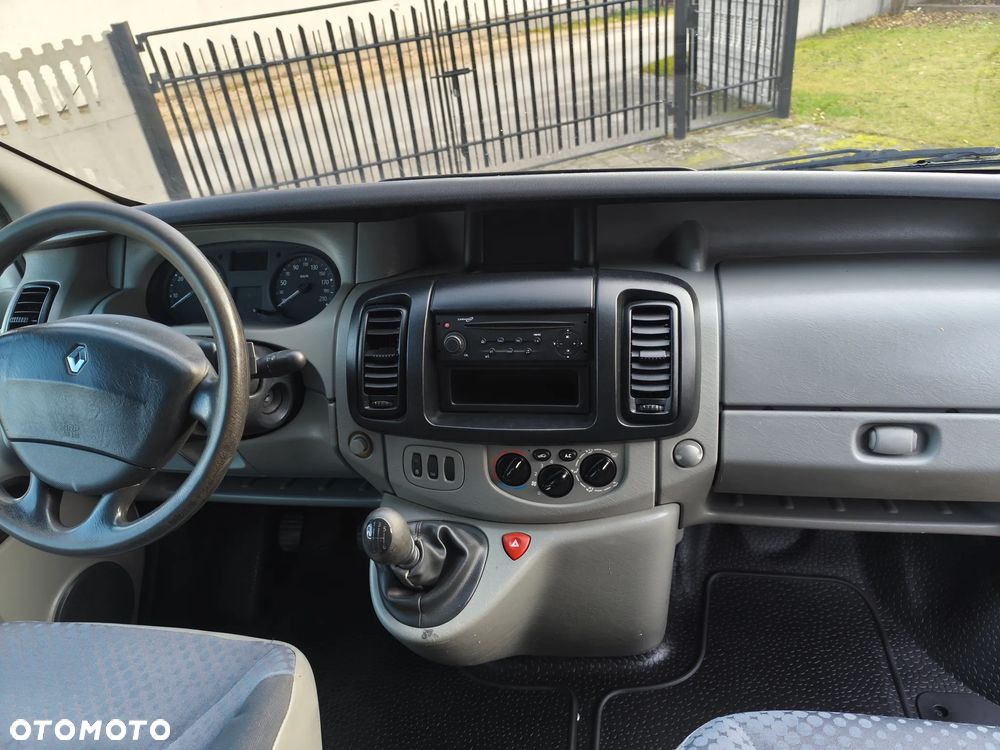 Renault TRAFIC - 13