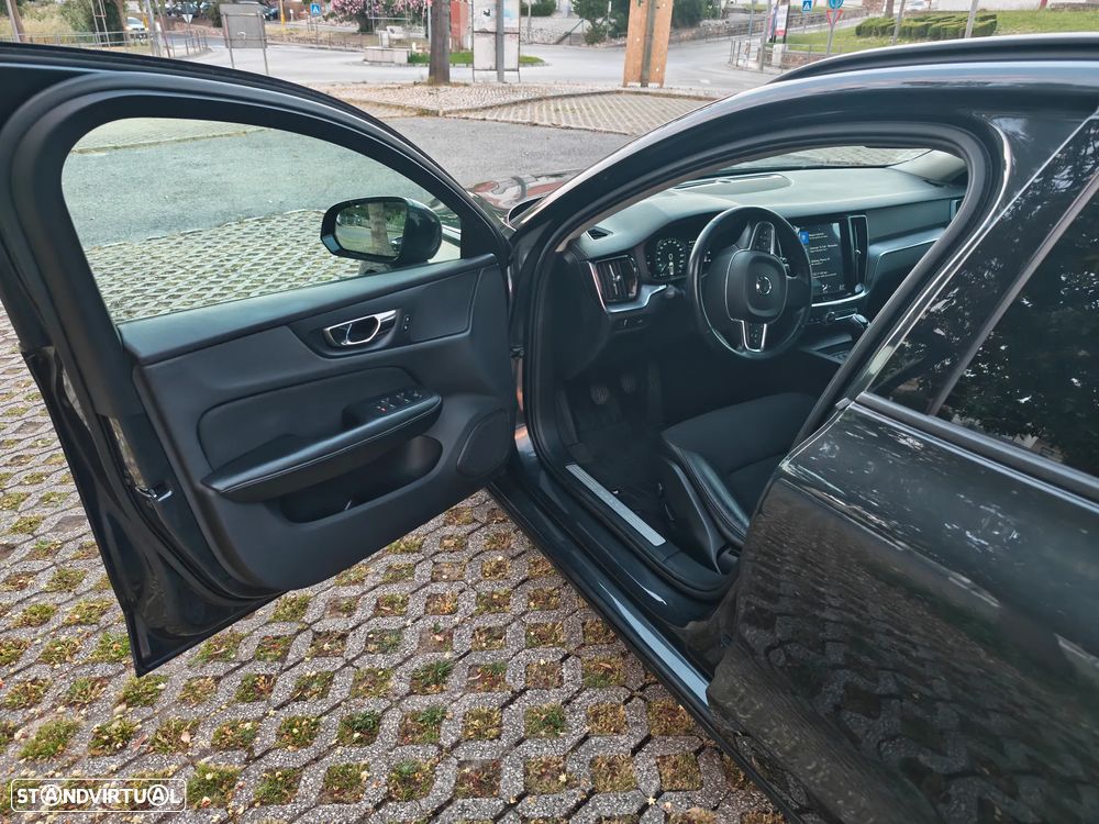 Volvo V60 2.0 D3 Momentum - 14