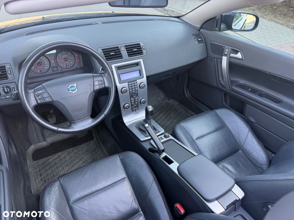 Volvo C70 2.0D Momentum - 6