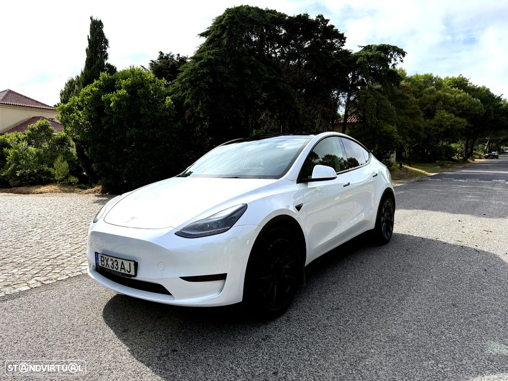 Tesla Model Y Standard - 2