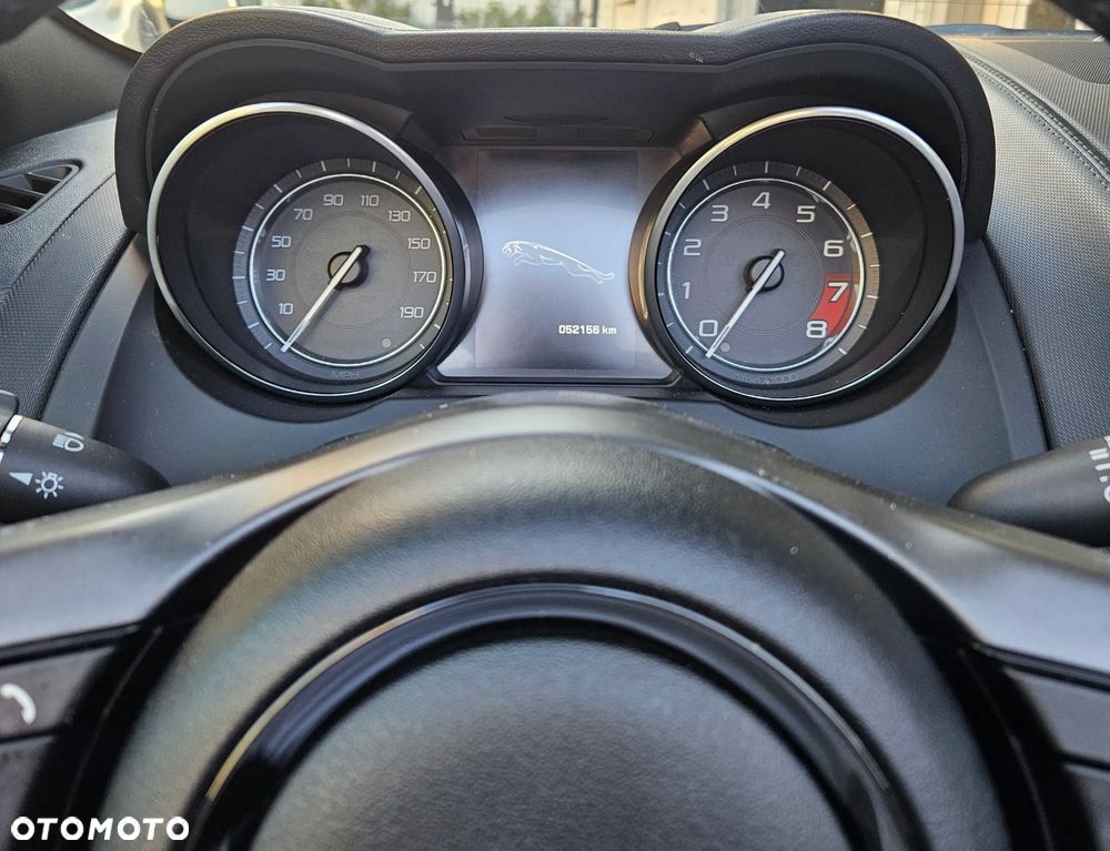 Jaguar F-Type Standard - 10