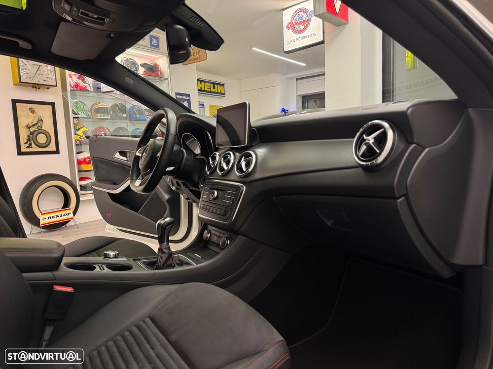 Mercedes-Benz CLA 200 d Shooting Brake AMG Line - 18
