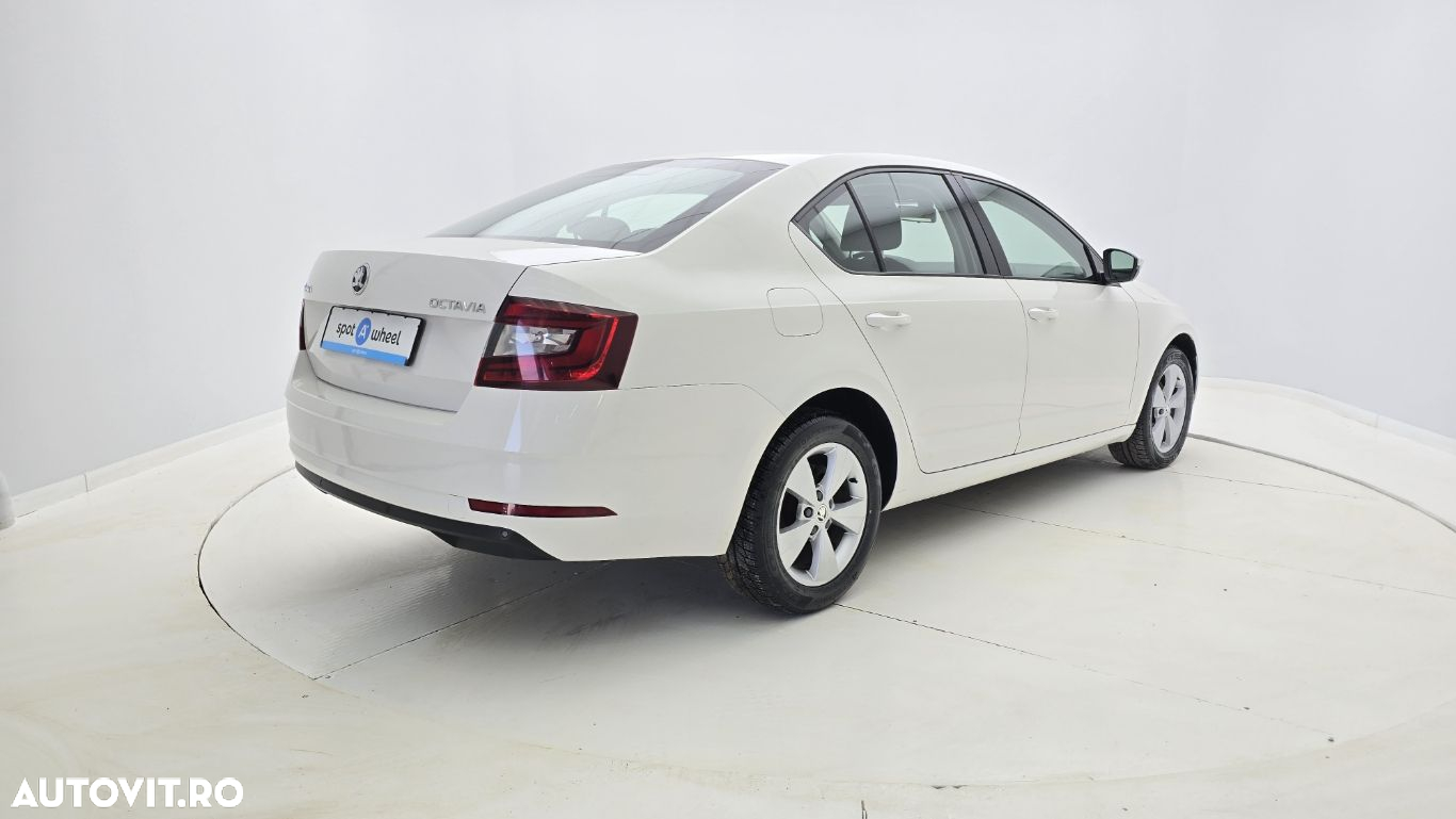 Skoda Octavia - 6