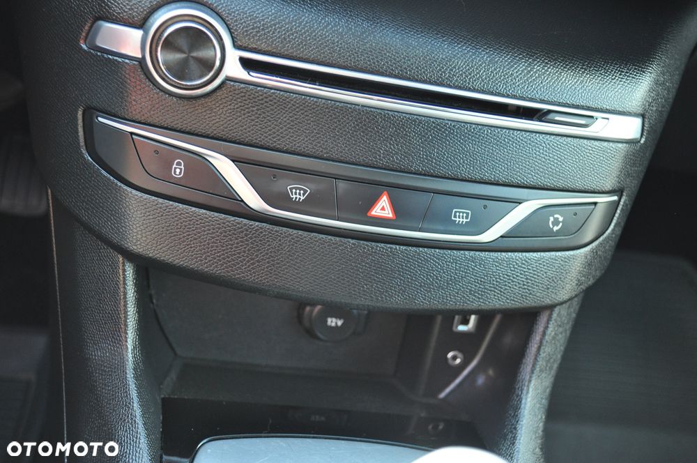 Peugeot 308 1.6 BlueHDi Business Line S&S - 18