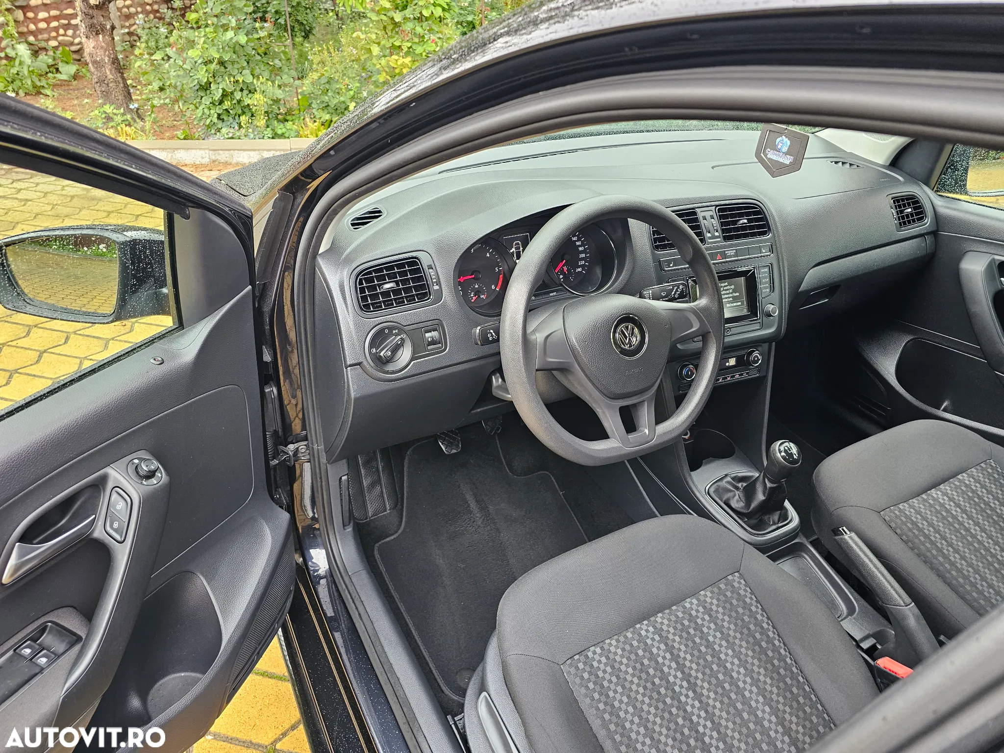 Volkswagen Polo 1.4 TDI (Blue Motion Technology) Comfortline - 10