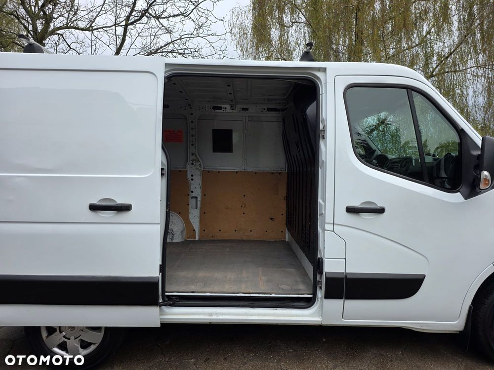 Nissan NV400 - 13