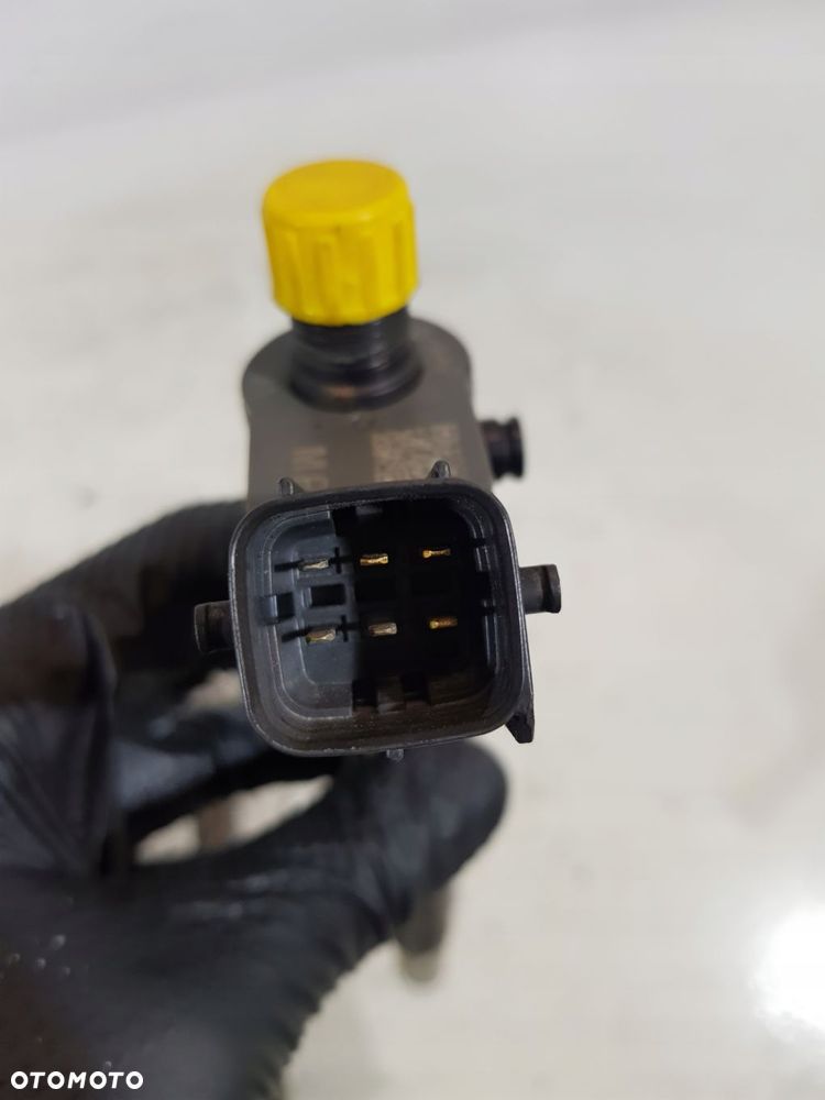 wtryskiwacz vea13-2370010-aab volvo 2.0d d5 s80 s40 s60 ii xc60 xc90 xc40 - 4