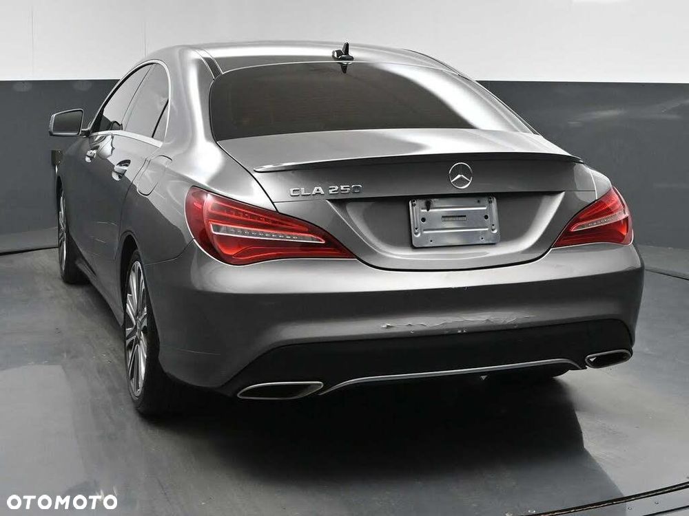 Mercedes-Benz CLA 250 4-Matic - 4