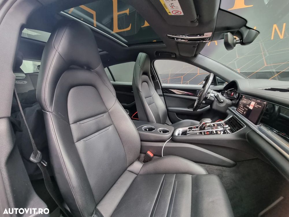 Porsche Panamera 4 E-Hybrid - 29