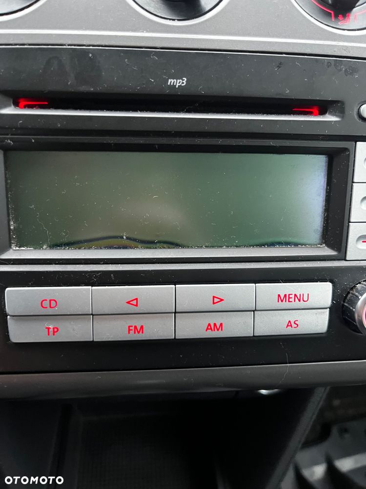 Volkswagen Touran 1.9 TDI DPF Conceptline - 11