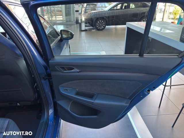 Volkswagen Golf GTE - 11