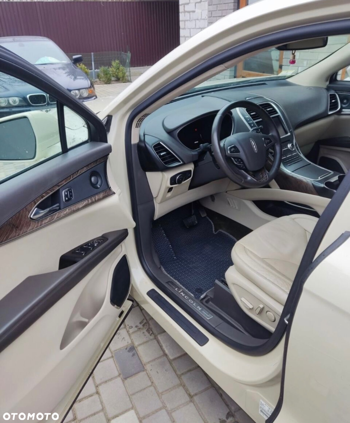 Lincoln MKX - 4