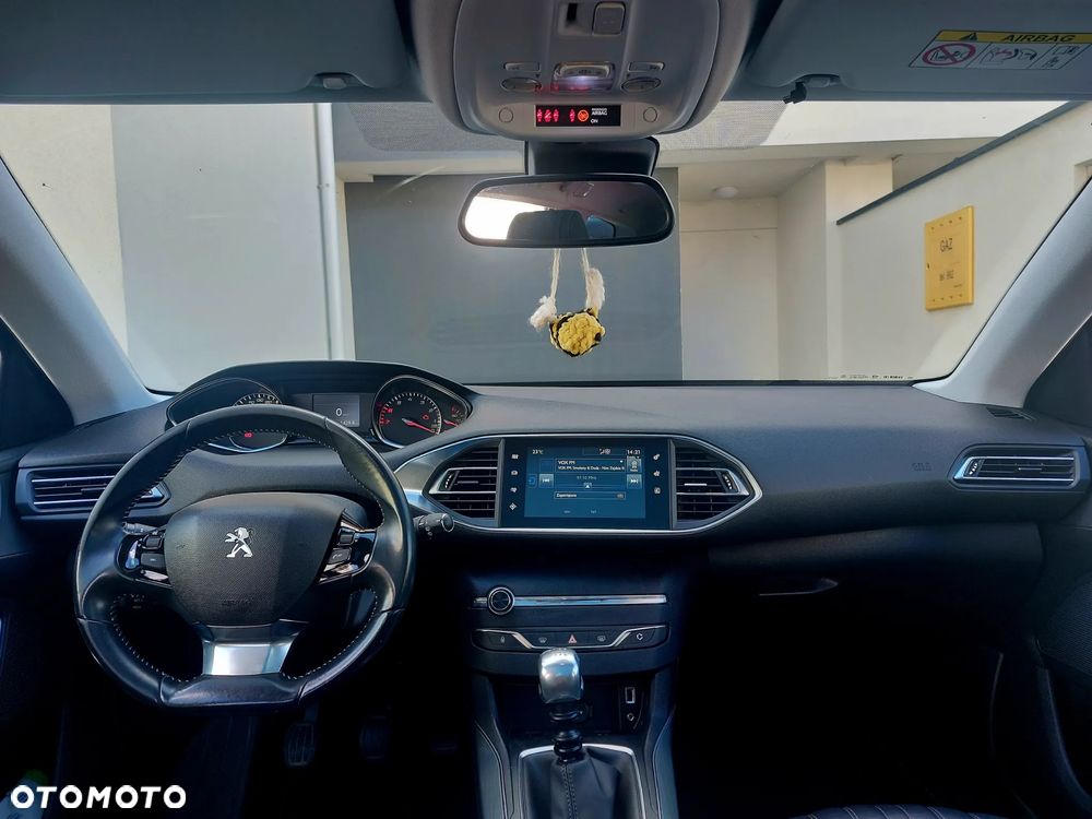 Peugeot 308 1.2 PureTech Allure S&S - 25