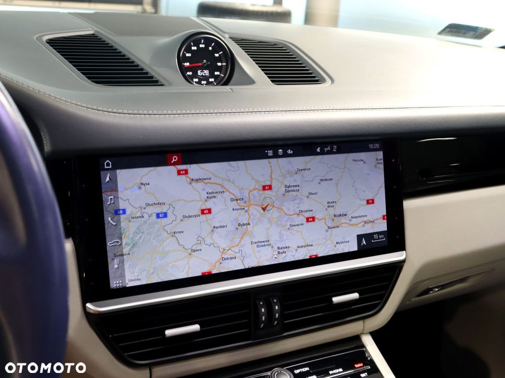 Porsche Cayenne Standard - 9