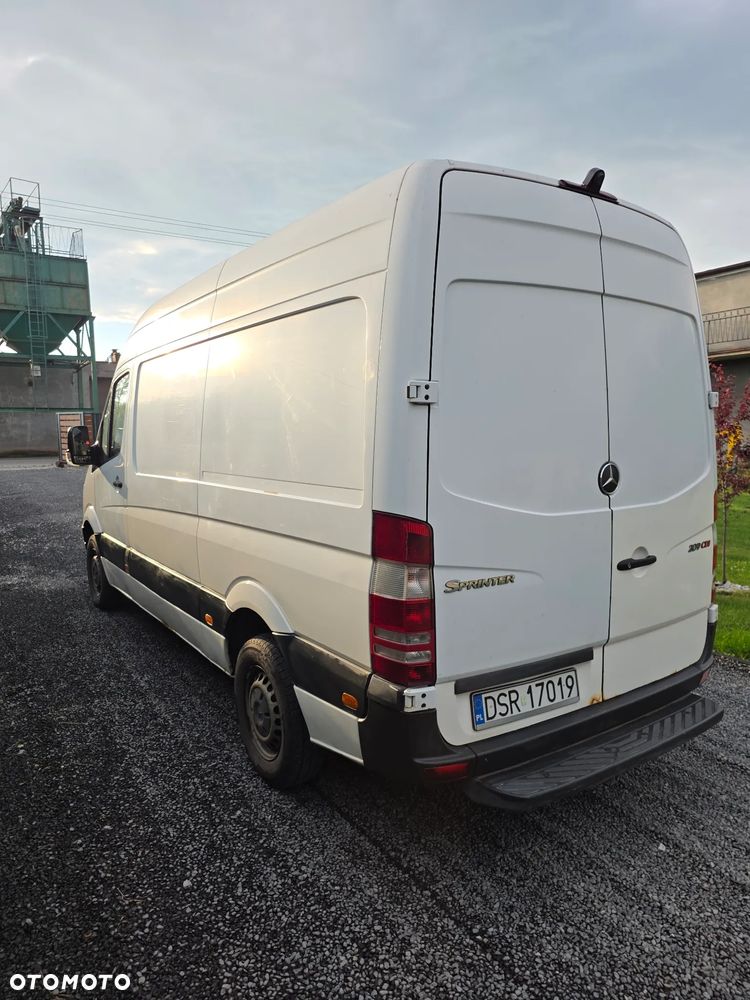 Mercedes-Benz Sprinter 209 - 4
