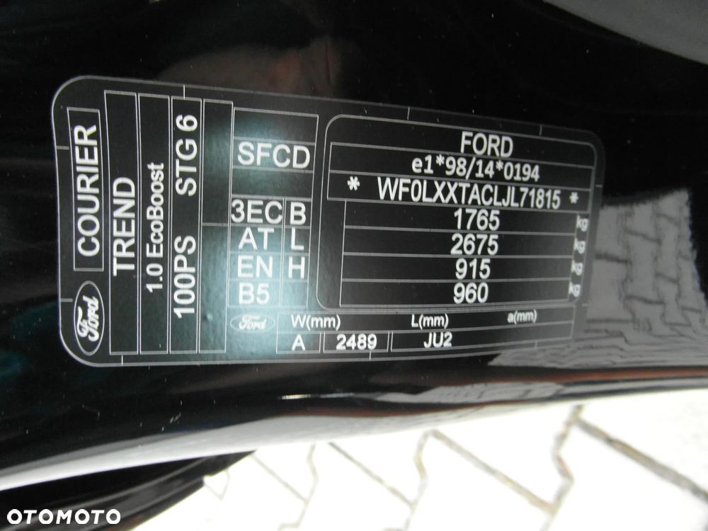 Ford Tourneo Courier 1.0 EcoBoost S&S Trend - 34