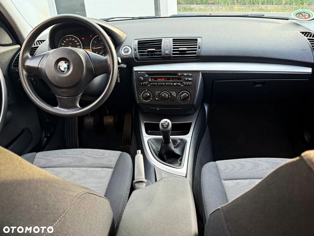 BMW Seria 1 - 21