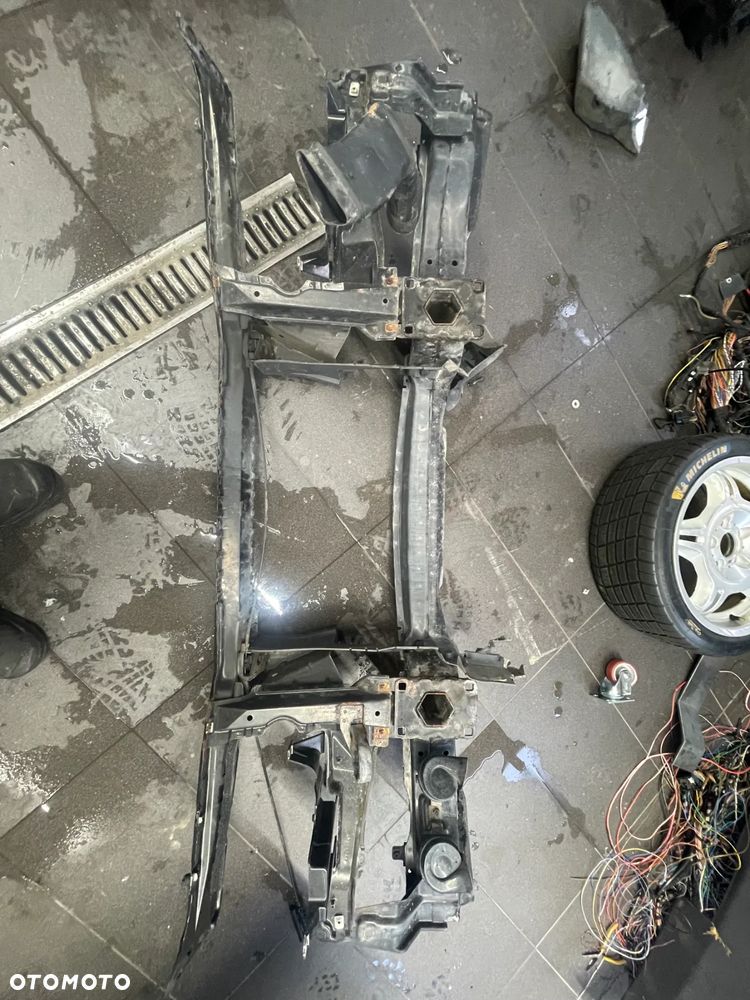 Bmw E53 X5 Pas Przedni - 4