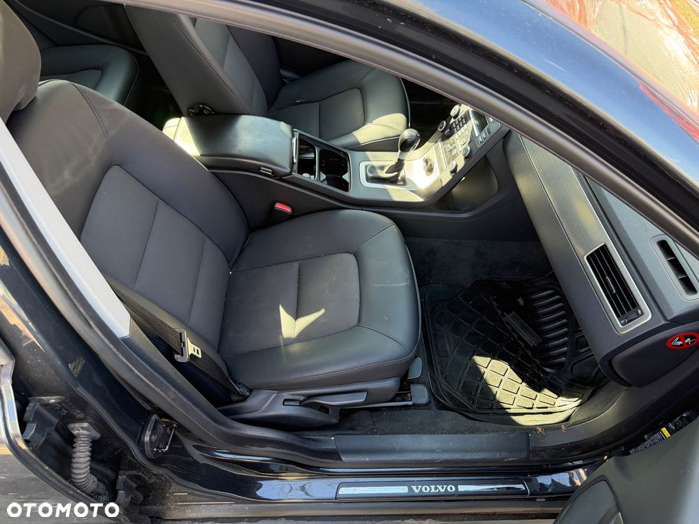 Volvo V70 2.0D Momentum - 13