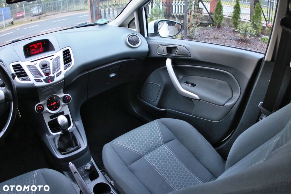 Ford Fiesta - 18