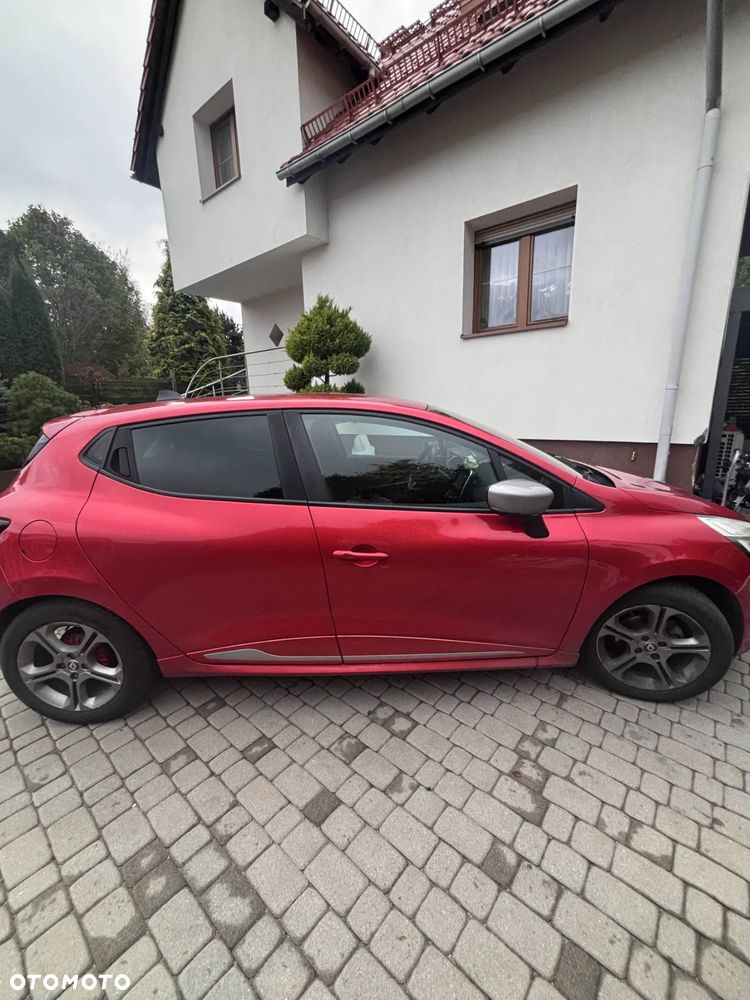 Renault Clio - 6