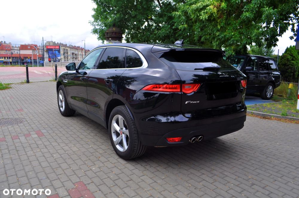 Jaguar F-Pace - 6